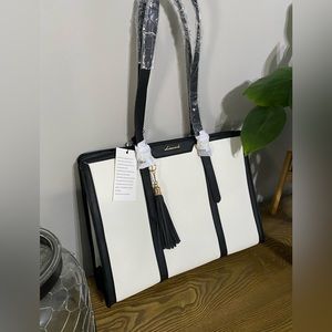 NWT Lovevook Laptop bag- black and white/cream